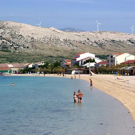 Pag 15670d Apartment Pag Town
