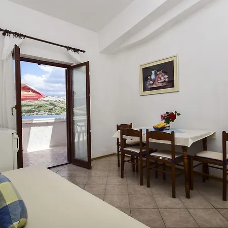 Pag 15670d Apartment